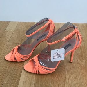 ✨NWT✨ SJP Sarah Jessica Parker Heels Willow Orange